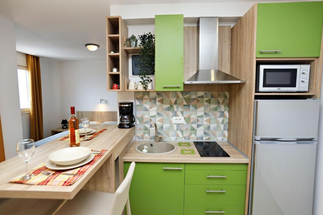 Apartments Oktopus Sutomore Extérieur photo