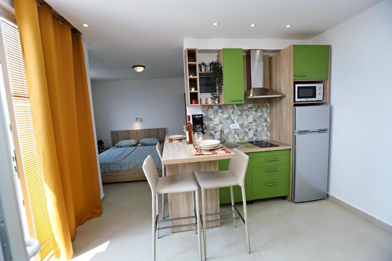 Apartments Oktopus Sutomore Extérieur photo