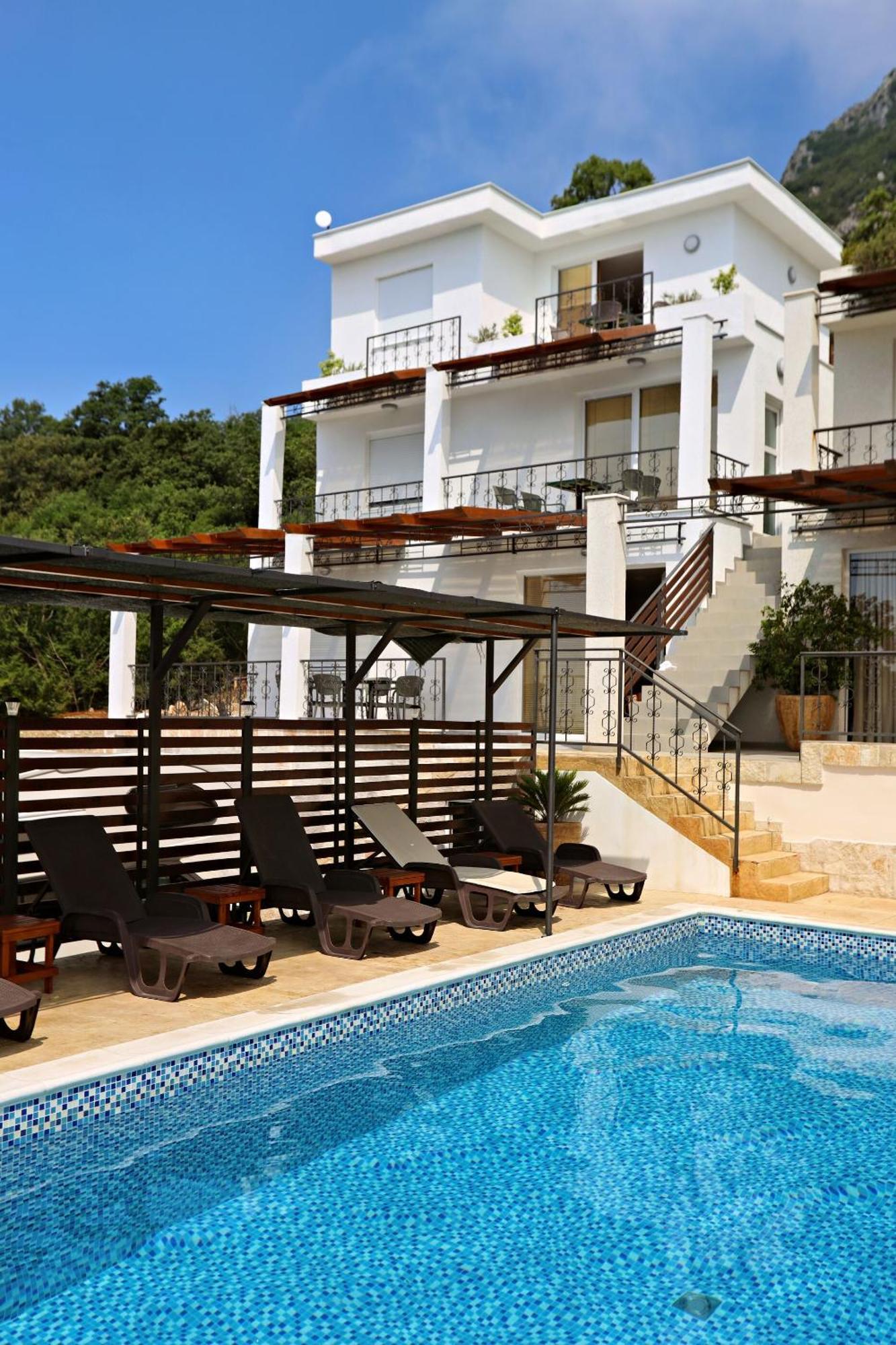 Apartments Oktopus Sutomore Extérieur photo