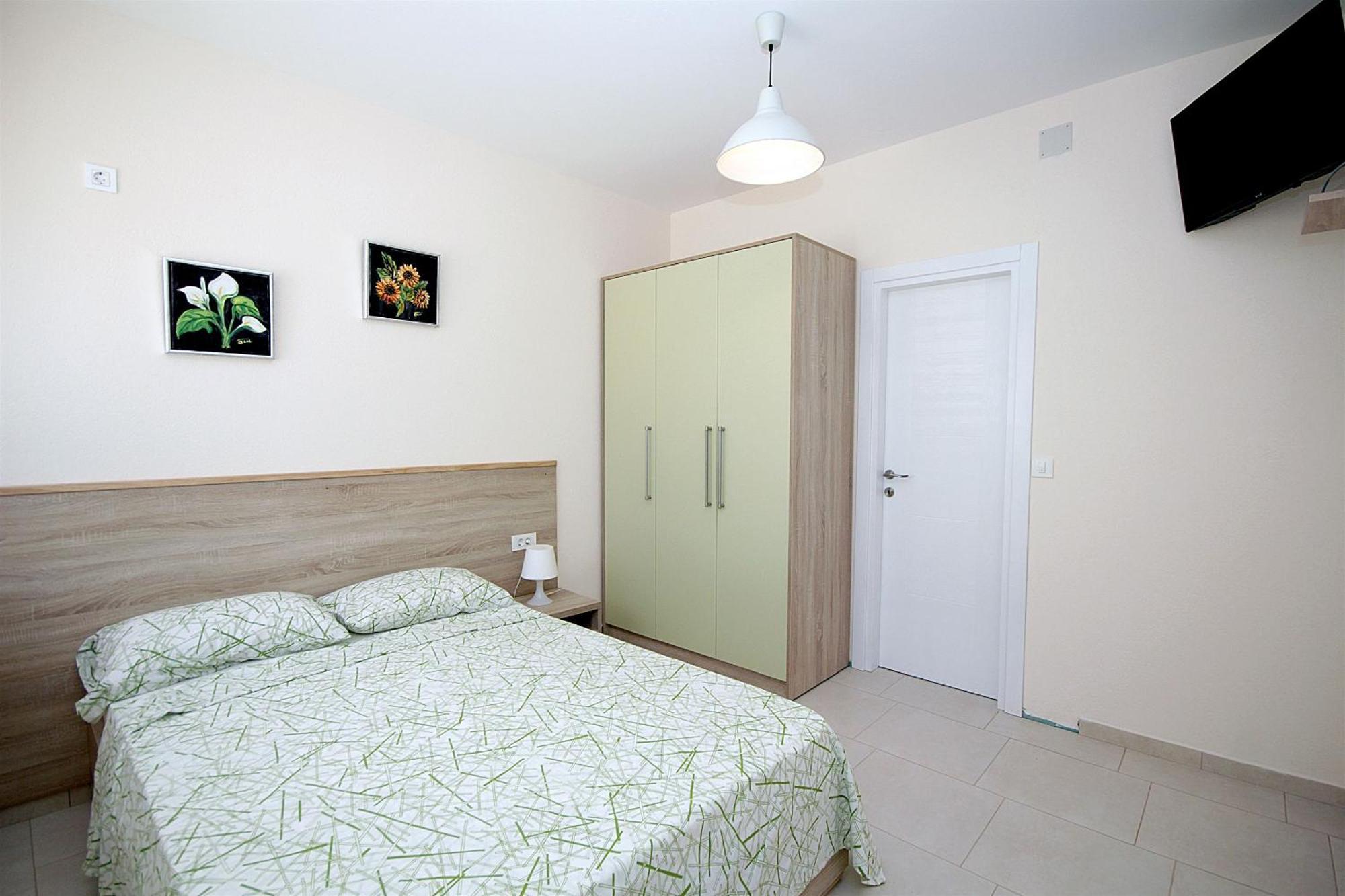 Apartments Oktopus Sutomore Extérieur photo